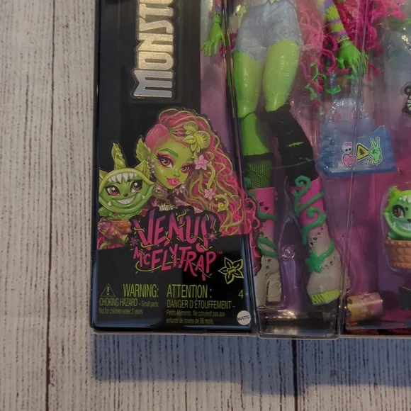 Monster High Venus McFlytrap Doll - Picture 3 of 4